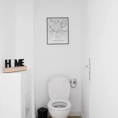 Apartment New-york New-york : Fibre Wifi/linge/parking Châteaubriant